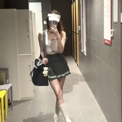 康梓巧